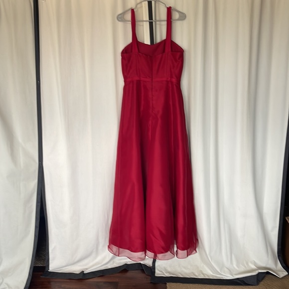 A red size 12 Alexia Designs dress. - Picture 2 of 3